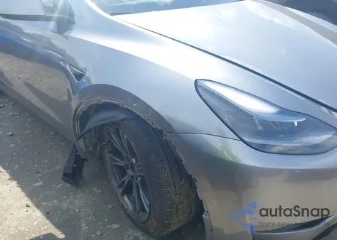 2024 Tesla Model Y Long Range Dual Motor All-Wheel Drive from USA, damaged, VIN 7SAYGAEE8RF178443